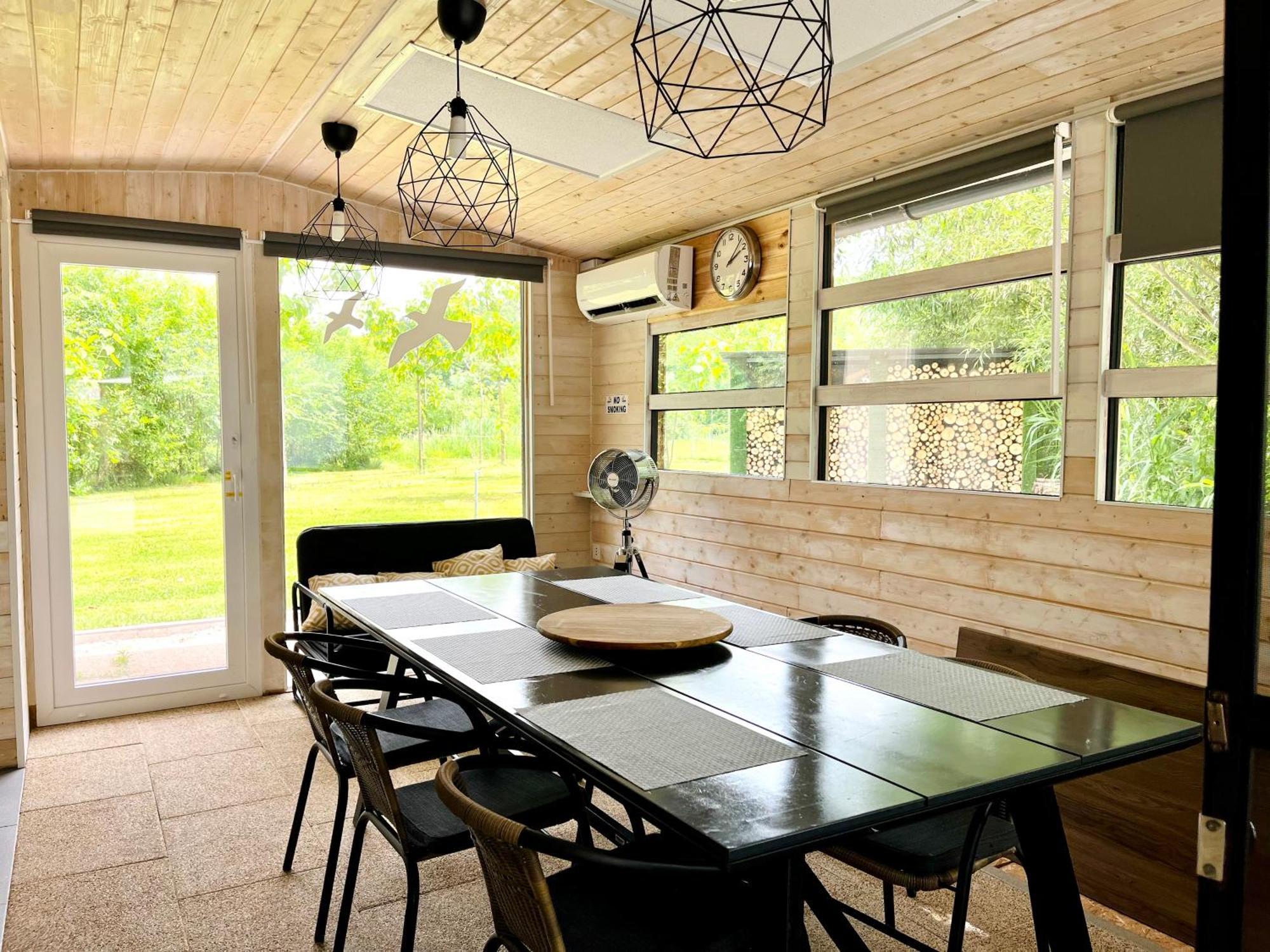 Domeglamping At Fishinglake Sagvar Exterior photo